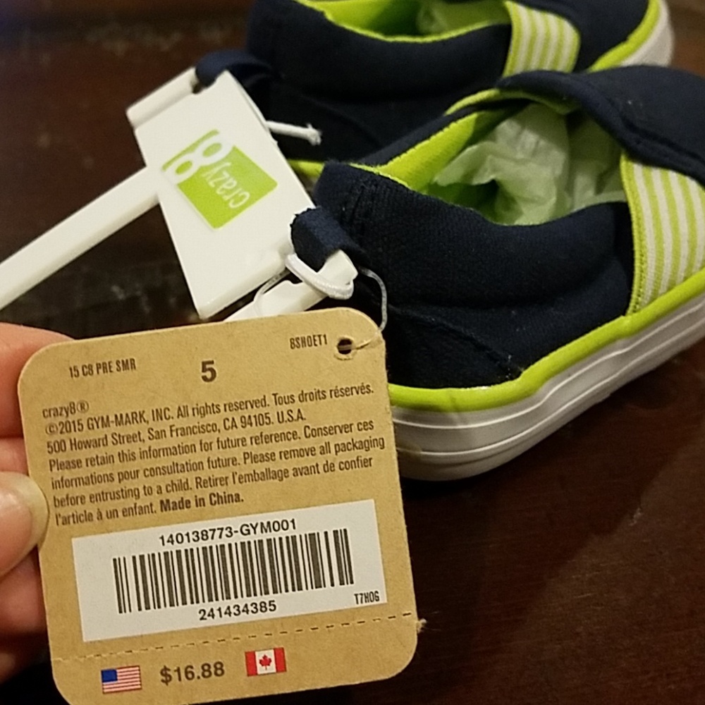 Crazy 8 slip on shoes Size 5 - Picture 3 of 3